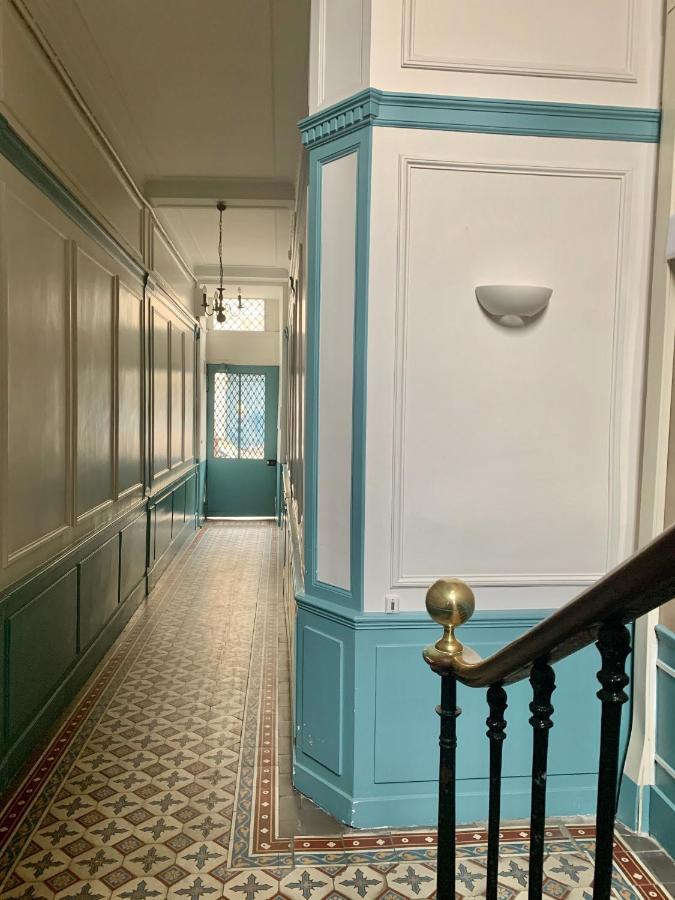 Appartement Versailles Quartier Notre Dame Au Pied Du Chateau Avec Parking Exterior foto
