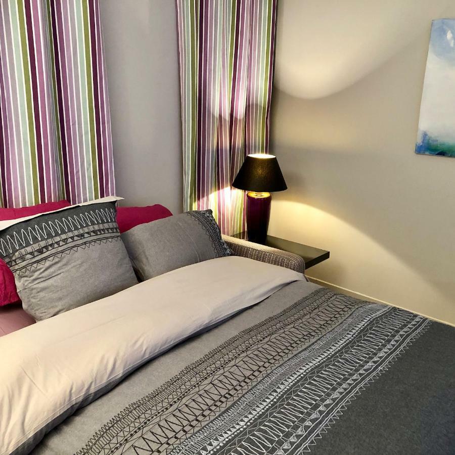 Appartement Versailles Quartier Notre Dame Au Pied Du Chateau Avec Parking Exterior foto
